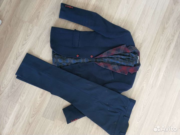 Костюм мужской