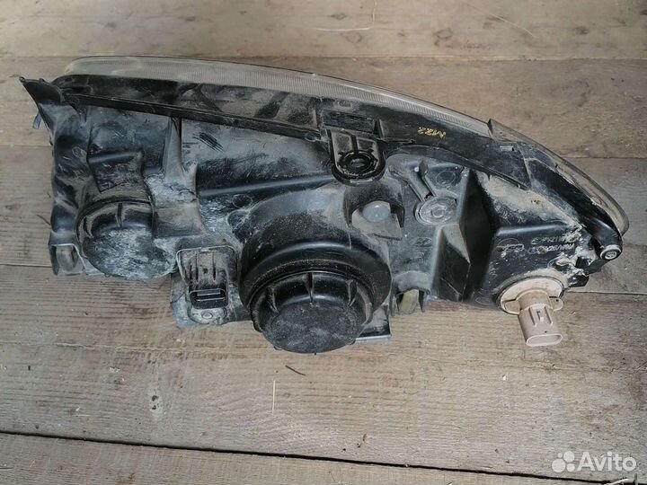 Hyundai Matrix 2005 - 2008 фара правая