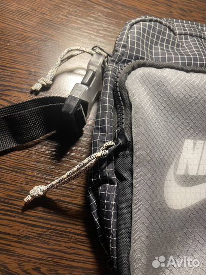 Спортивная сумка через плечо nike
