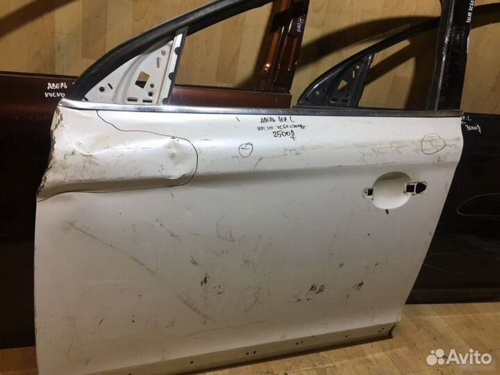 Дверь Volvo
