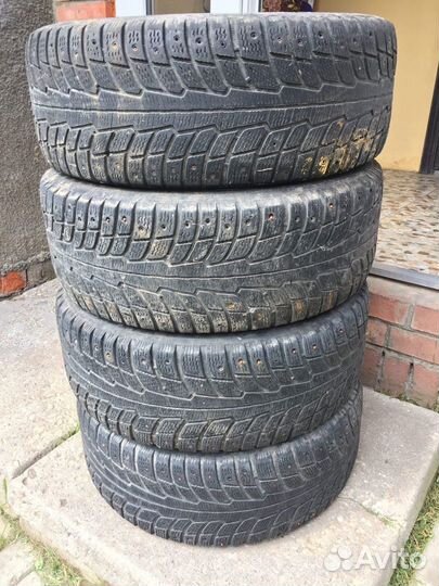 Michelin X-Ice North 215/55 R16