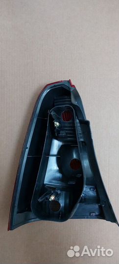 Фонарь задний правый Renault Logan 1
