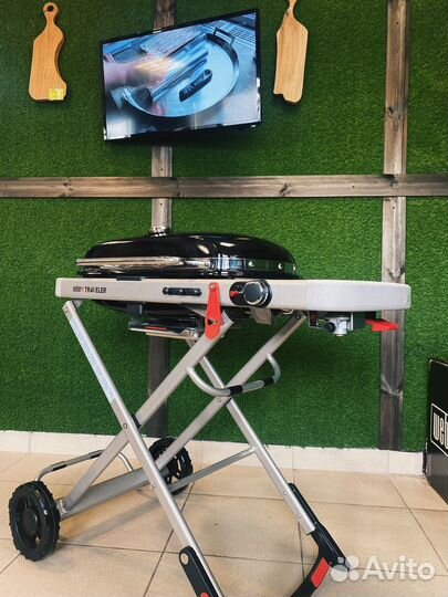 Портативный газовый гриль Weber Traveller