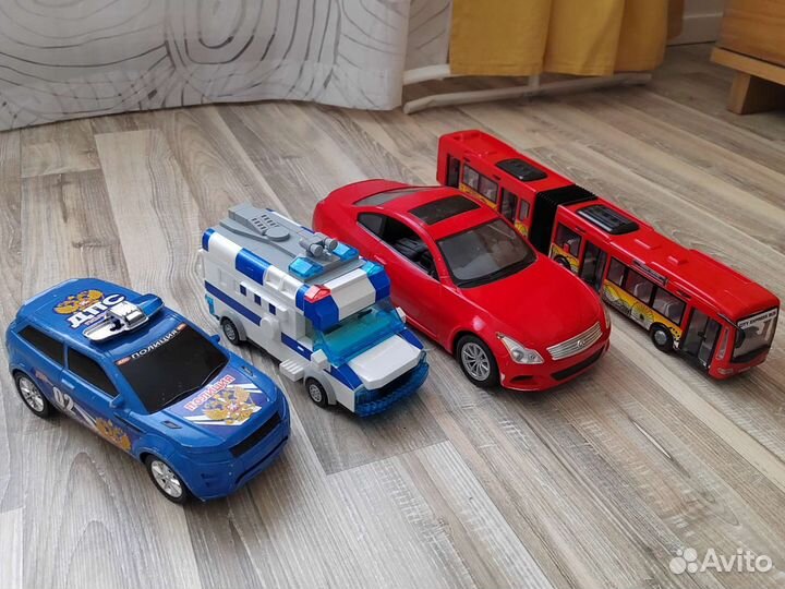 Игрушки машинки автобус