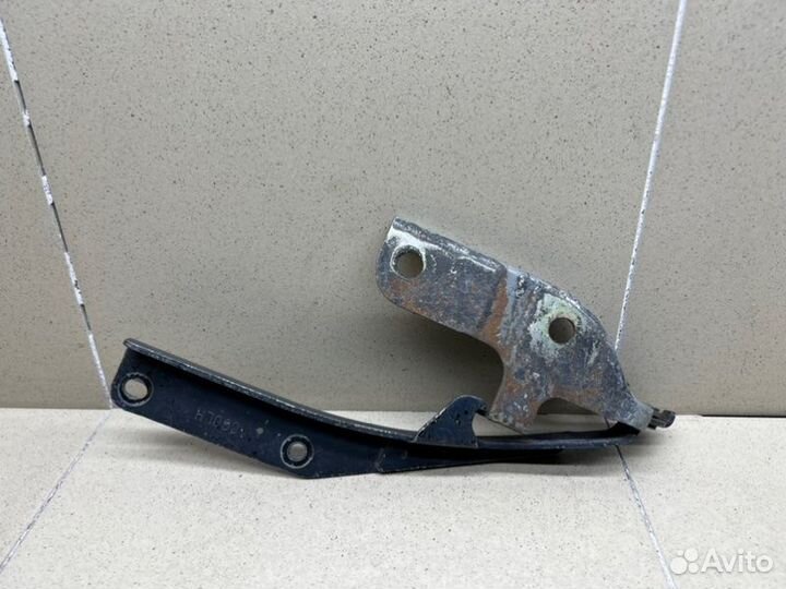Петля капота левая Infiniti Fx S50 2003-2007