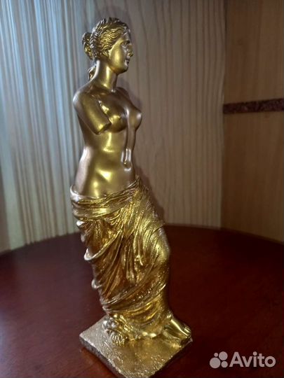 Статуэтка из полистоуна (искусств камень)