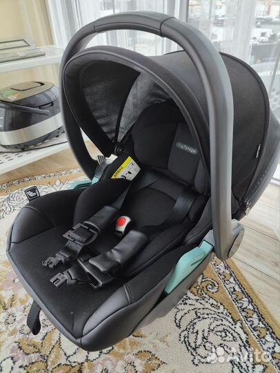 Автолюлька Peg Perego Primo Viaggio Lounge+база