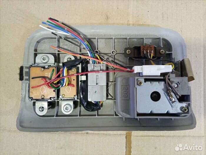 Плафон салона Nissan X-Trail I (2000—2007) 53911