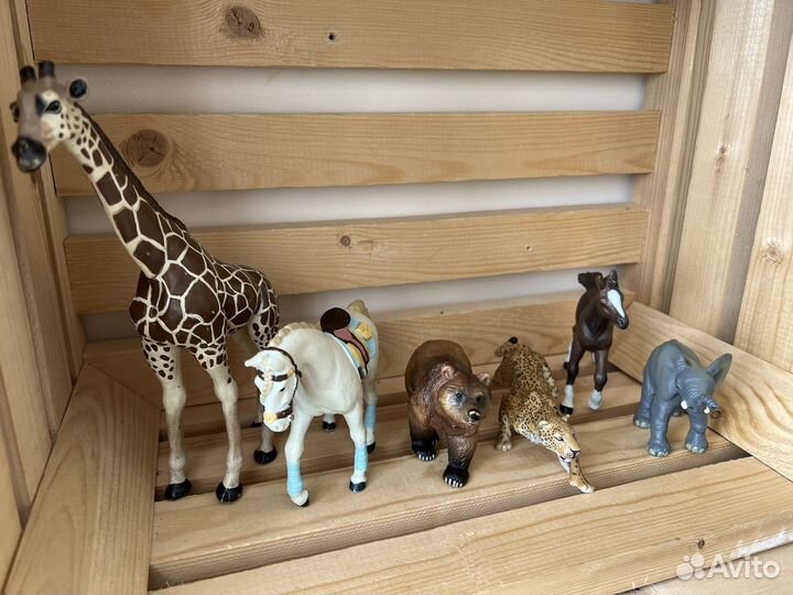 Коллекция фигурок фирмы Papo