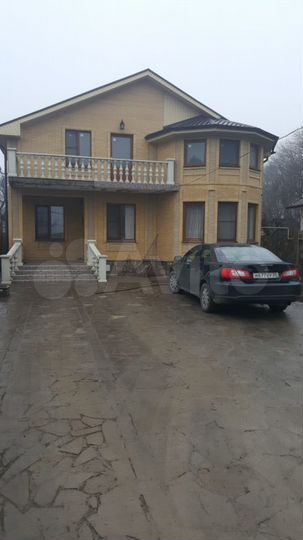 Дом 270 м² на участке 7,5 сот.