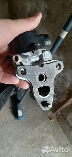 Впускнои коллектор с датчиком егр и заслонкои. 1nz