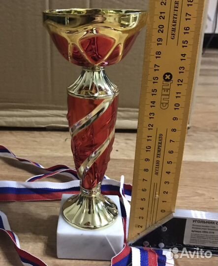 Комплект медалей и Кубок