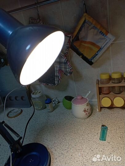 Лампа настольная