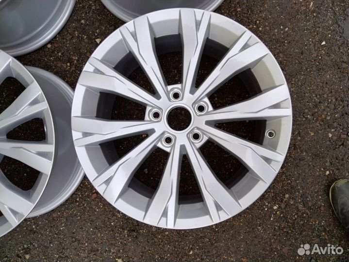 Диски литые R17 Новые Оригинальные Tiguan 2017-23
