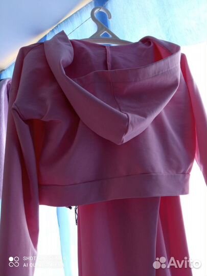 Спортивный костюм женский