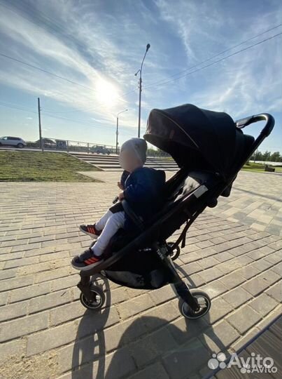 Прогулочная коляска carello turbo