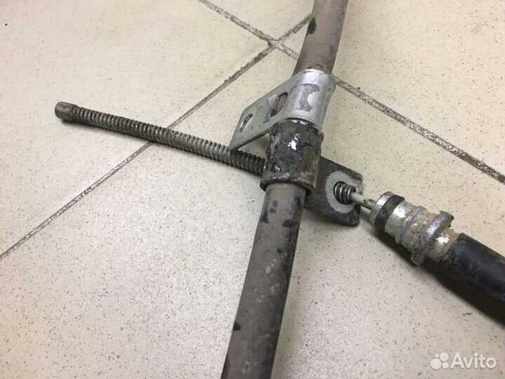 Трос стояночного тормоза Forester (S11) 2002-2007