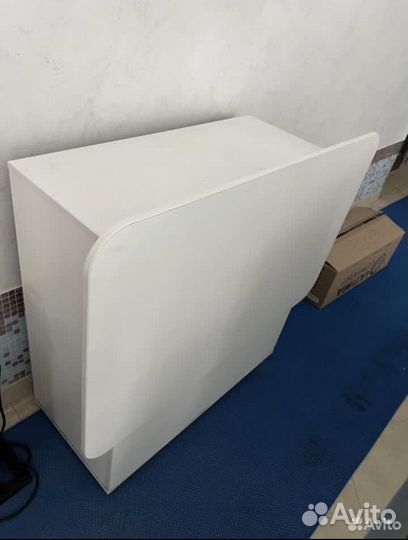 Стол-Ресепшн