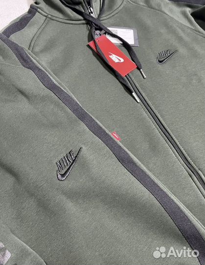 Спортивный костюм Nike на флисе