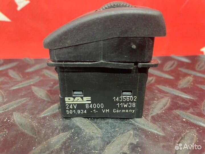 Кнопка освещения панели приборов