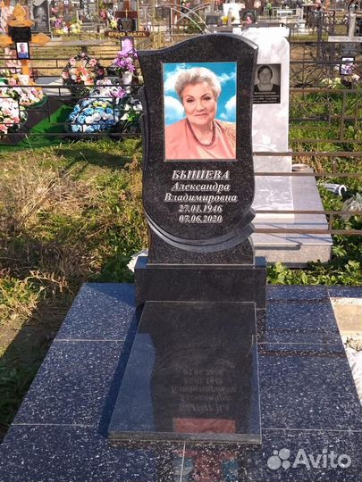 Памятники из мраморной крошки