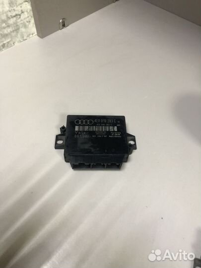 Блок управления парктроником Ауди А8 Д3
