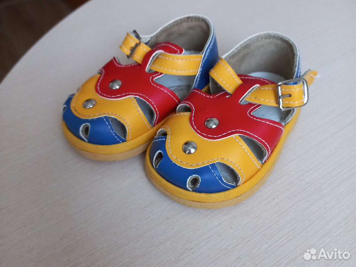 Сандали детские