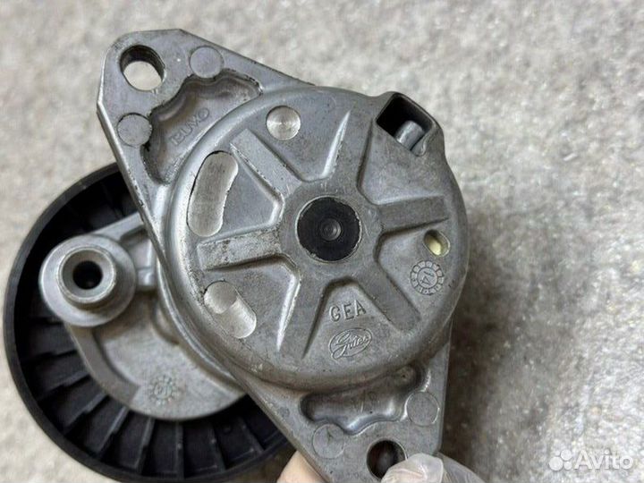 Натяжитель Mercedes-Benz M272