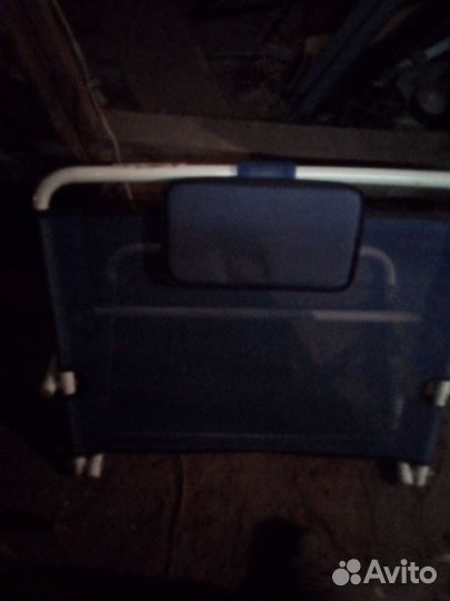 Регулируемая по высоте подставка подголовник