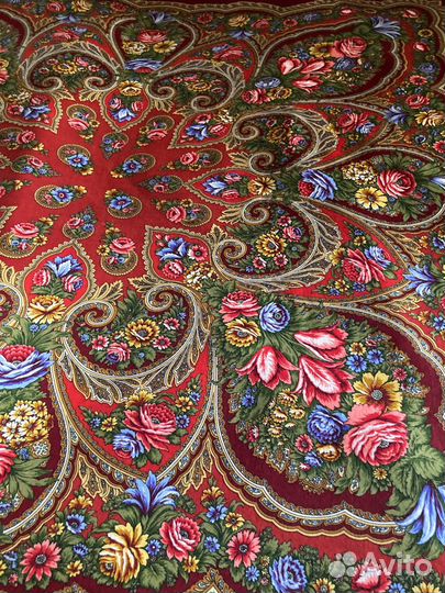 Павловопосадский шерстяной платок