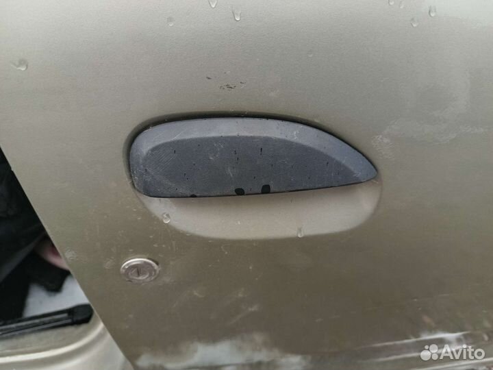 Наружние ручки дверей Renaukt Logan 2