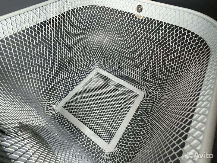 Корзина металлическая с деревянной ручкой