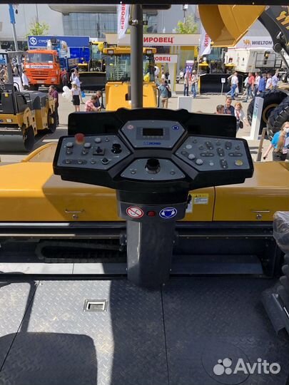 Асфальтобетоноукладчик XCMG RP603, 2023
