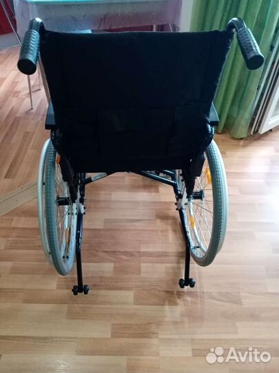 Инвалидная коляска новая