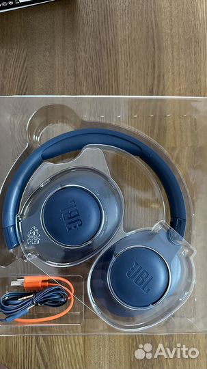 Беспроводные наушники jbl