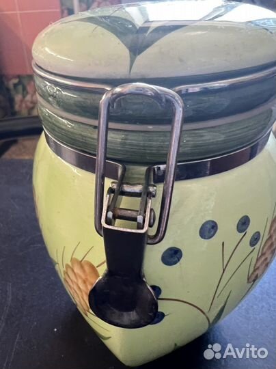 Емкость для сыпучих продуктов