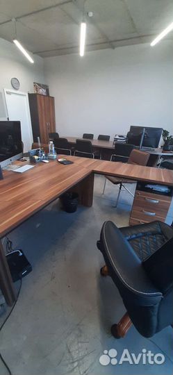 Стол руководителя офисный письменный в кабинет