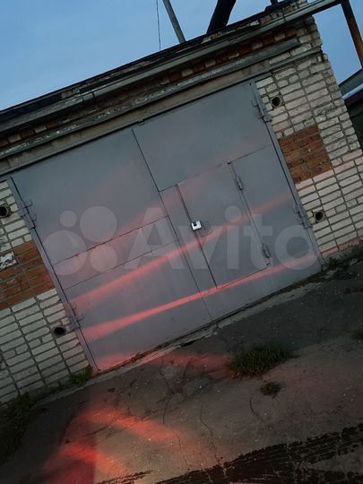 Гараж, > 30 м²
