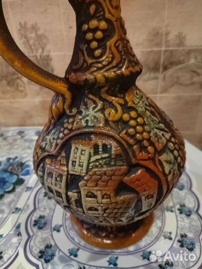 Глиняный кувшин