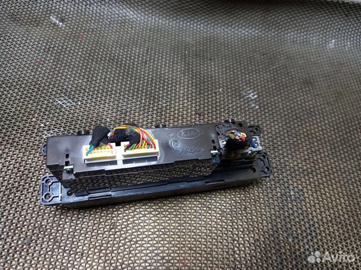 Блок управления климат-контролем KIA sorento BL