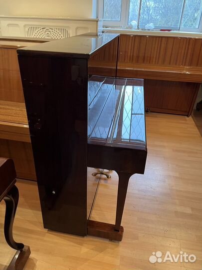 Пианино Lirika