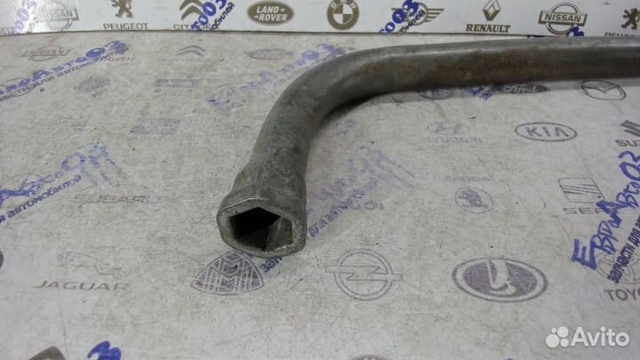 Ключ баллонный Audi A6 C5 1997-2004