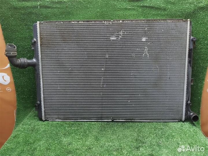Радиатор охлаждения Volkswagen Passat (B6) (2005