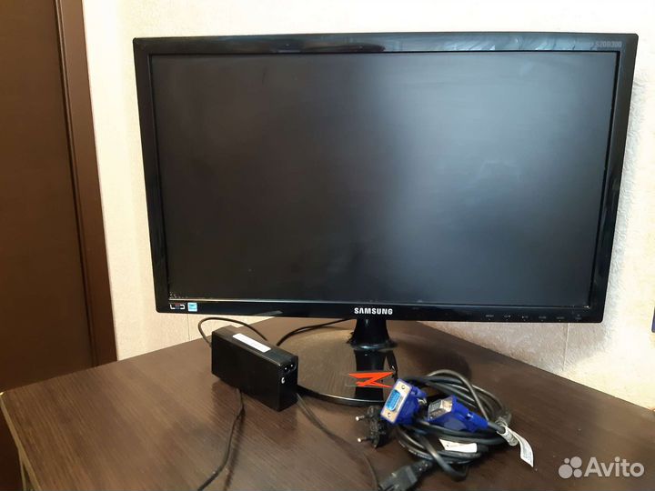 Монитор Samsung