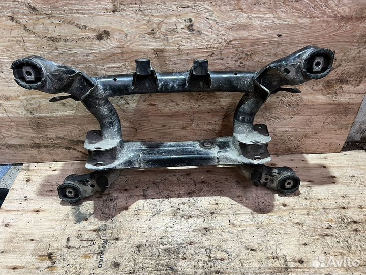 Подрамник задний 92т.км Япония bmw x5 e53