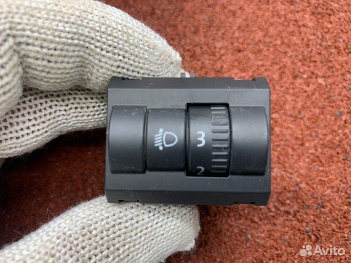 Кнопка корректора фар Skoda Octavia A7 2014-2020