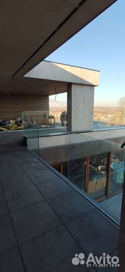 Монтажник изделий из стекла