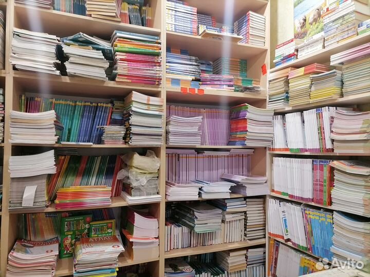 Учебники бу и новые. тетради