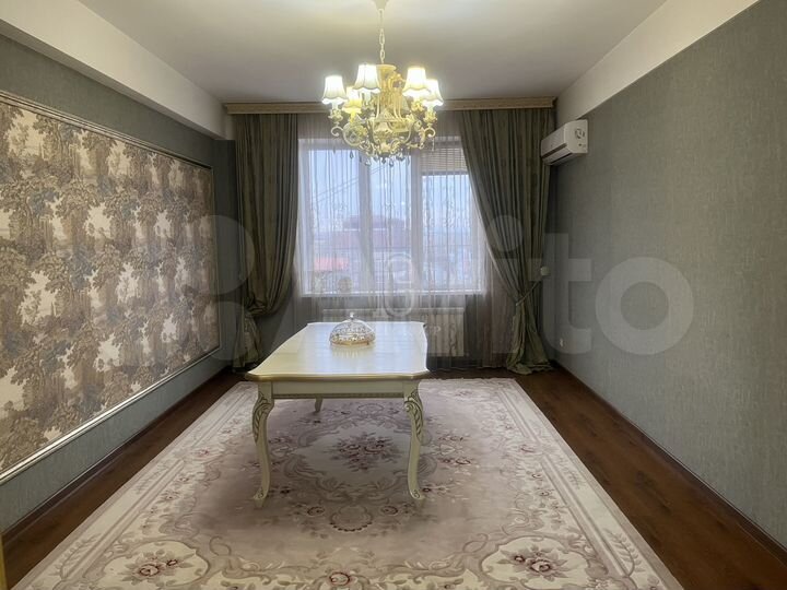 3-к. квартира, 112 м², 3/5 эт.