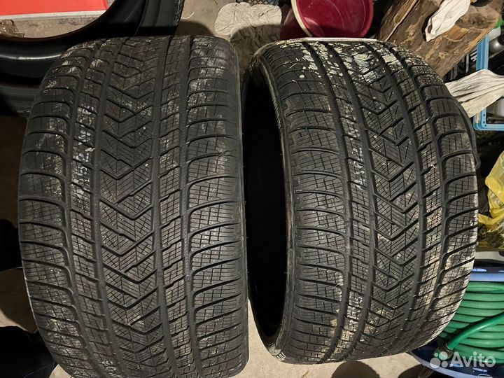 Pirelli Scorpion Winter 315/30 R22 и 275/35 R22